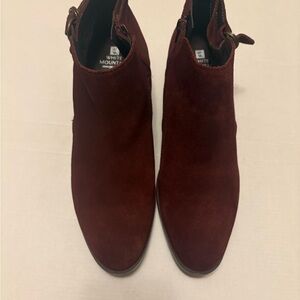 White Mountain Women's Deep Red Ankle Booties